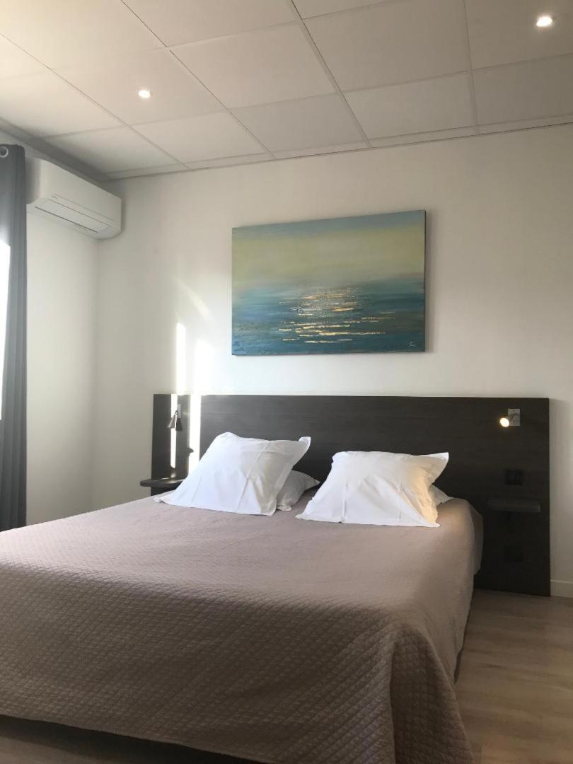 Hotel Restaurant Les Chasseurs Marine de Pietracorbara Bagian luar foto
